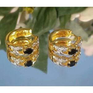 Gold Toned Oval Black Stones Round Hoop Peirced Earrings Modern Beautiful Fun